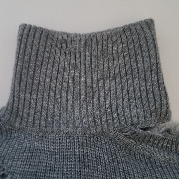 Lovers + Friends Arlington Sweater Heather Gray Size XS - Picture 4 of 4